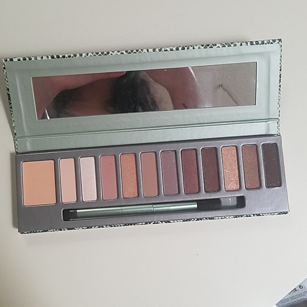 Mally citychick in the buff palette